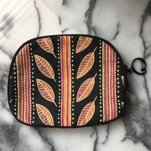 Oscar de la Renta Handbags - Oscar de la Renta Makeup Bag NWOT